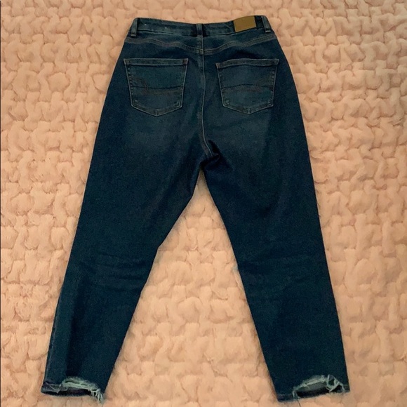 Boyfriend fit distressed denim - Picture 6 of 8